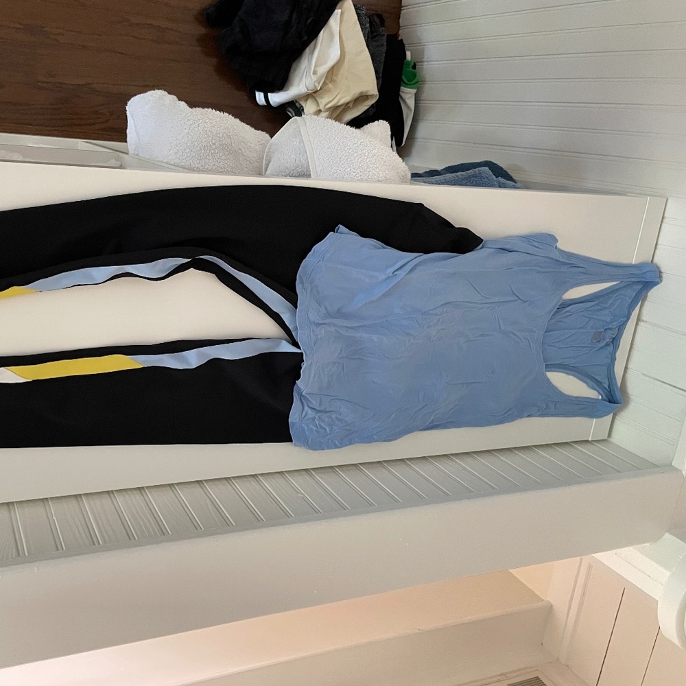 Splits 59 matching tank and legging